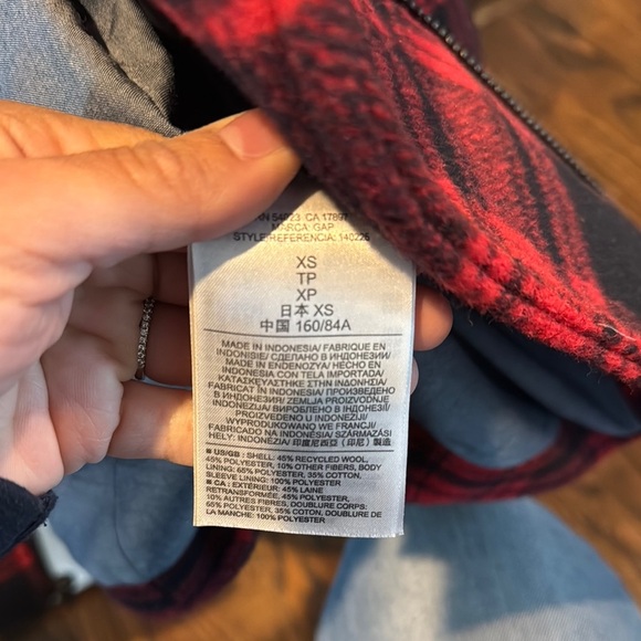 GAP Women's Red Plaid Jacket - Picture 3 of 5